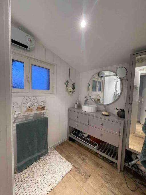Le Clos Des Anges, Adorable Penty Bord De